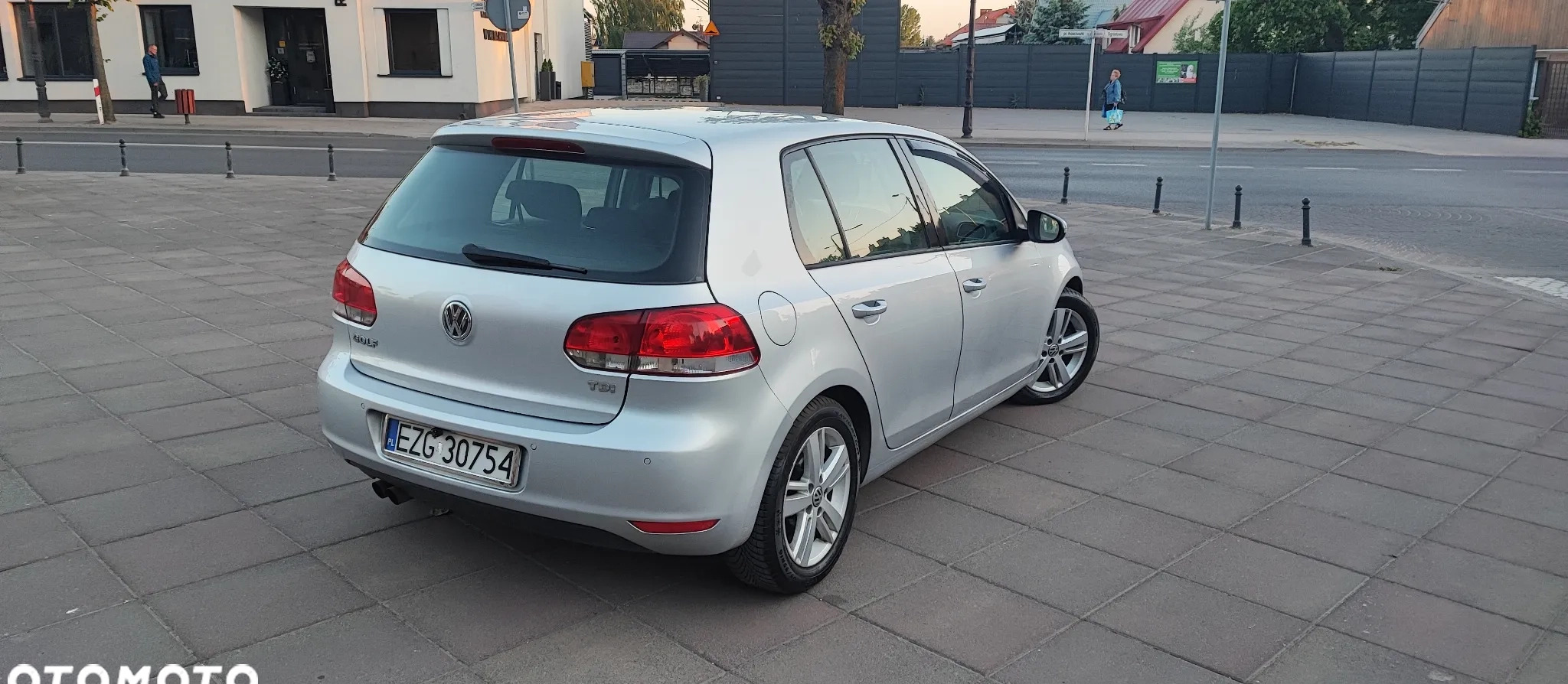 Volkswagen Golf cena 24500 przebieg: 179800, rok produkcji 2009 z Lubartów małe 37